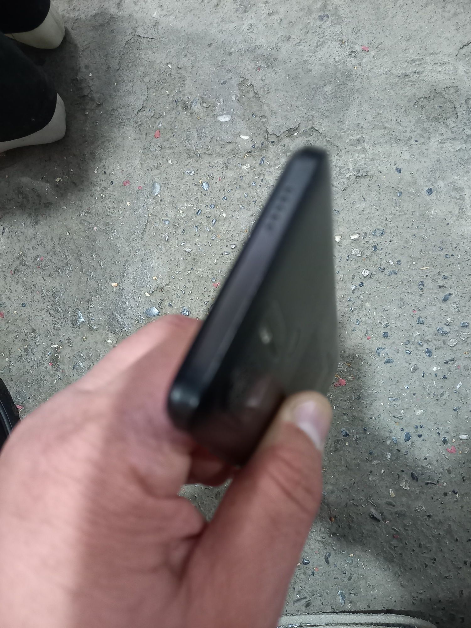 Redmi A2+ ideal holati yangi tiniq 64GB hotirasi rangi qora .