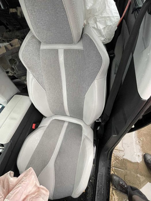 Пежо 5008 1,6HDI 2017