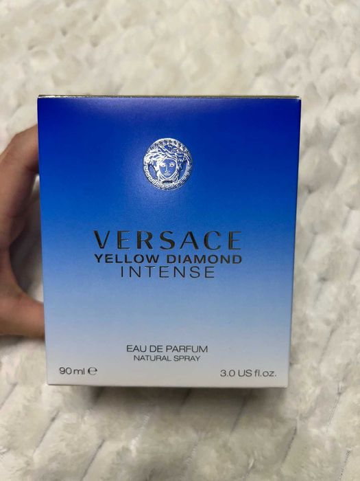 Дамски  парфюм Versace и мъжки парфюм BOSS