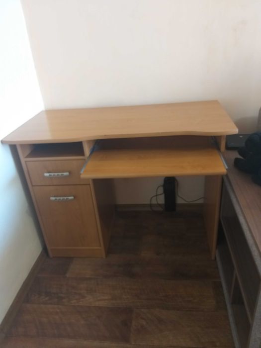 Ученическо бюро,използвано,запазено!