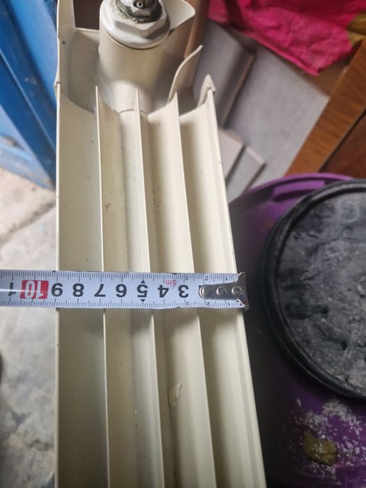 Calorifer aluminiu vertical cu 10 elemenți impecabil folosit fputin