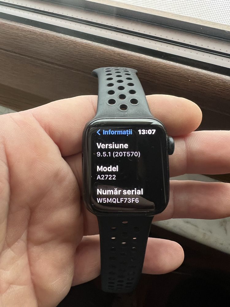 Aple watch se2  4mm