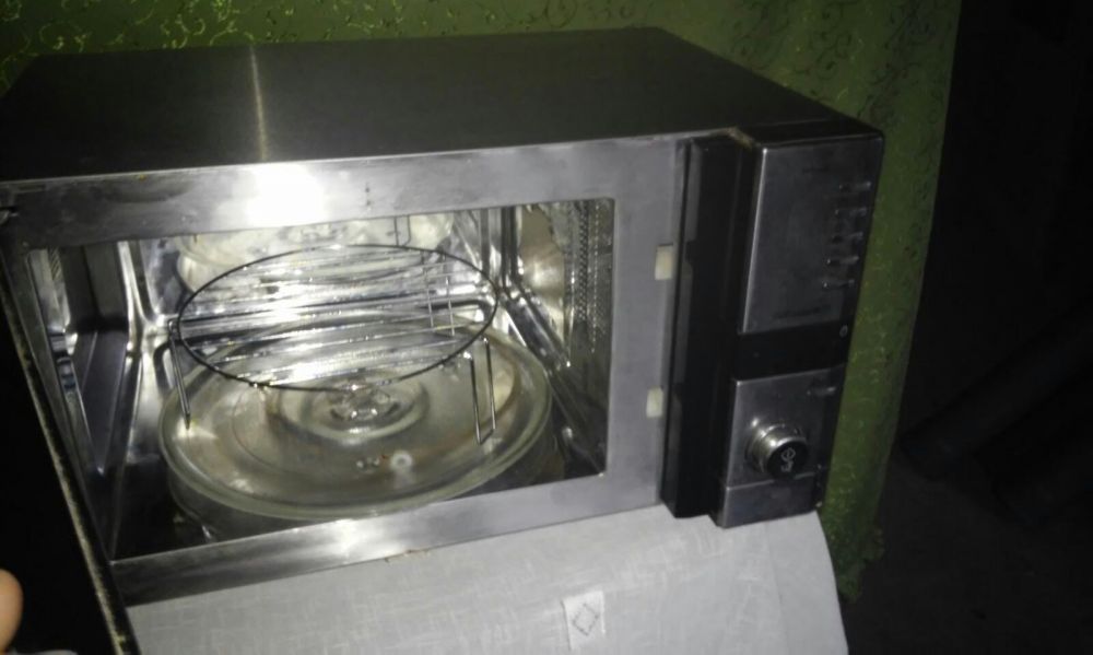 Cuptor cu microunde(defect)