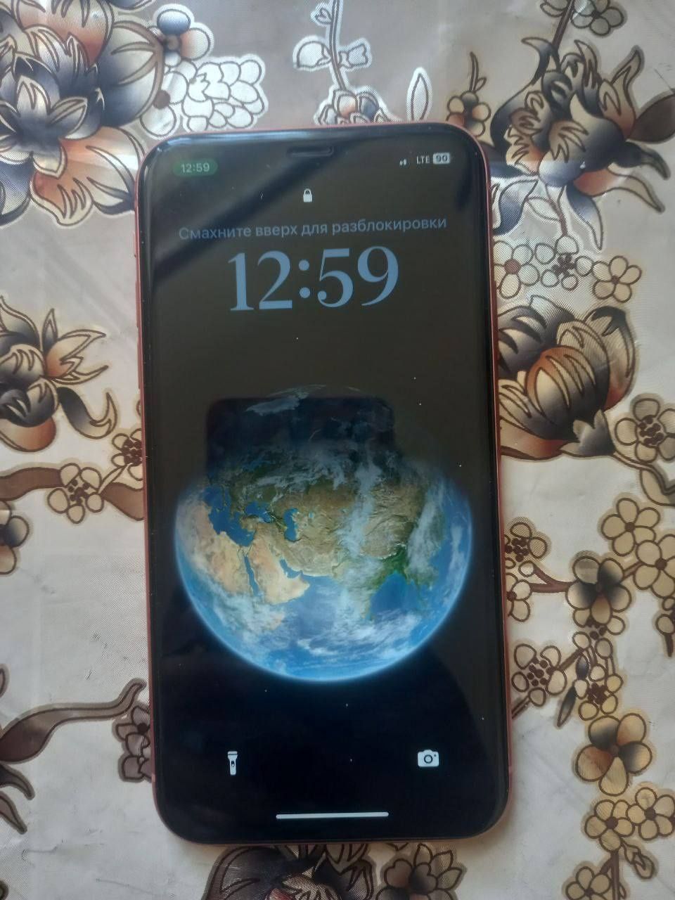 Iphone XR qizil va Sariq ranglari