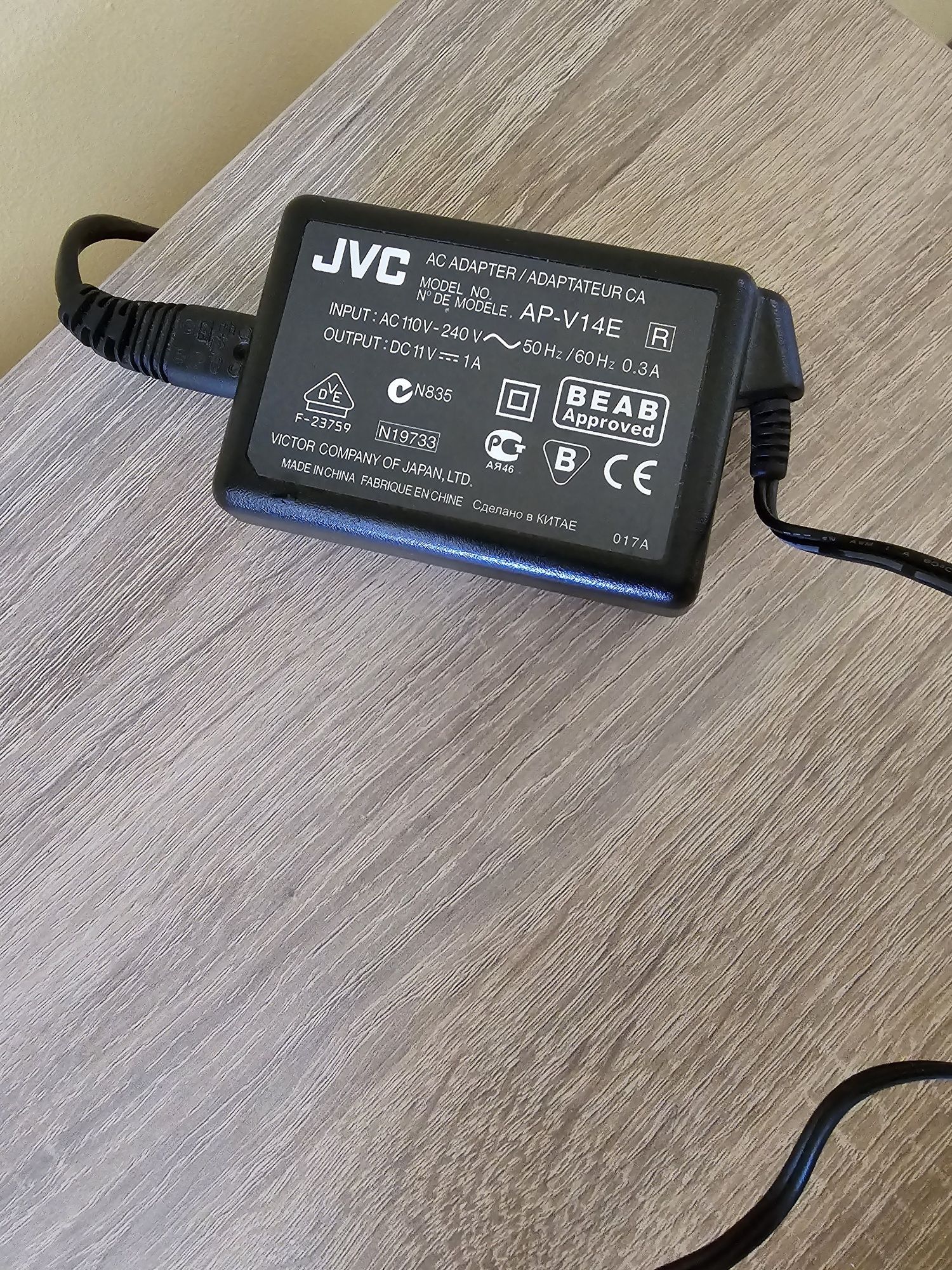 Виде камера JVC GR-DX77E