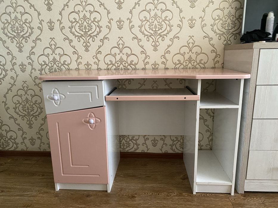 Детский кровать +  парта