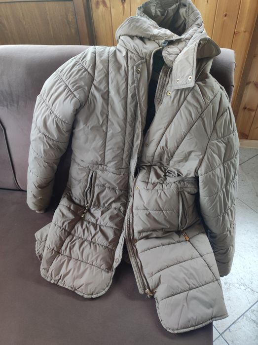 Дълго зимно дамско яке с качулка