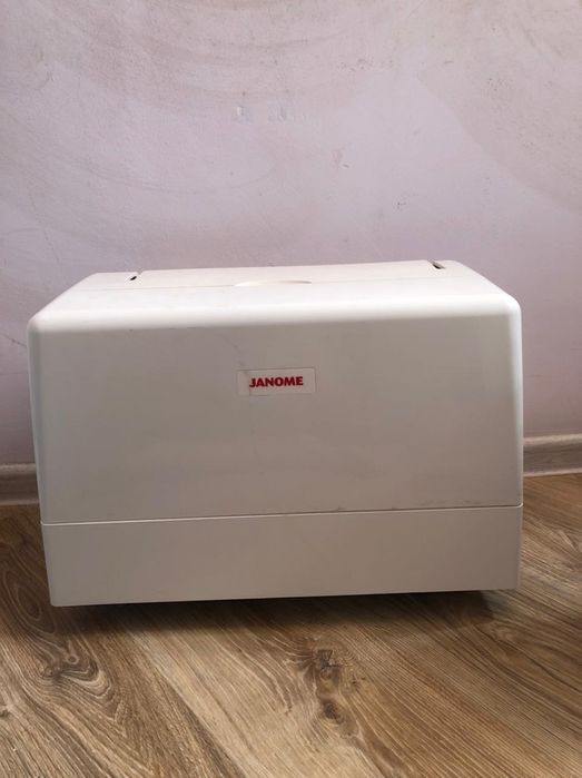 Швейная машина продам