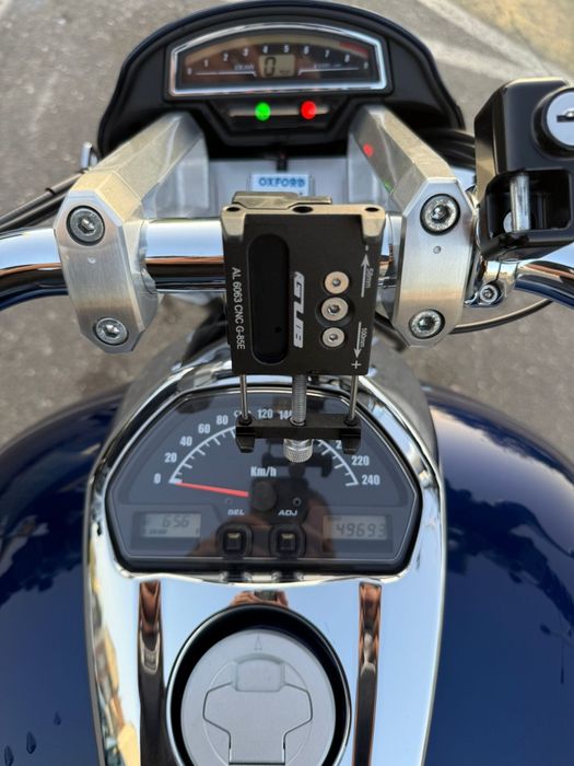 Suzuki Boulevard VZR 1800, M109R