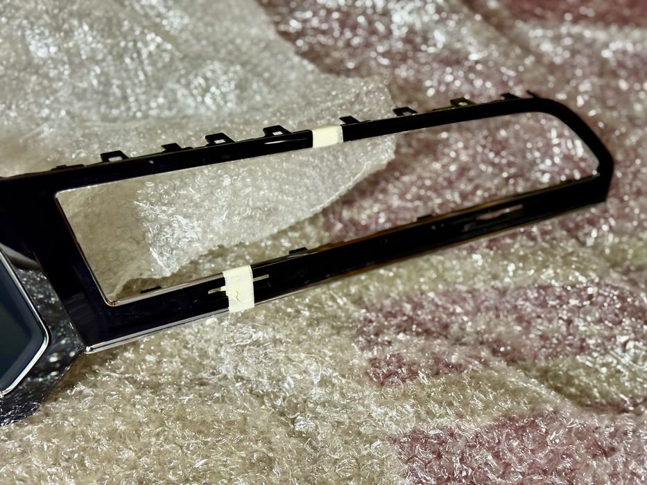 ~ Ornament / Trim ceasuri bord Tiguan 2015+ ~