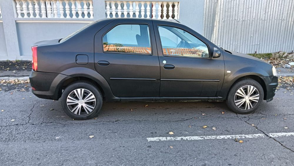 Dacia logan  1.4i   an 2010 preț 1450e