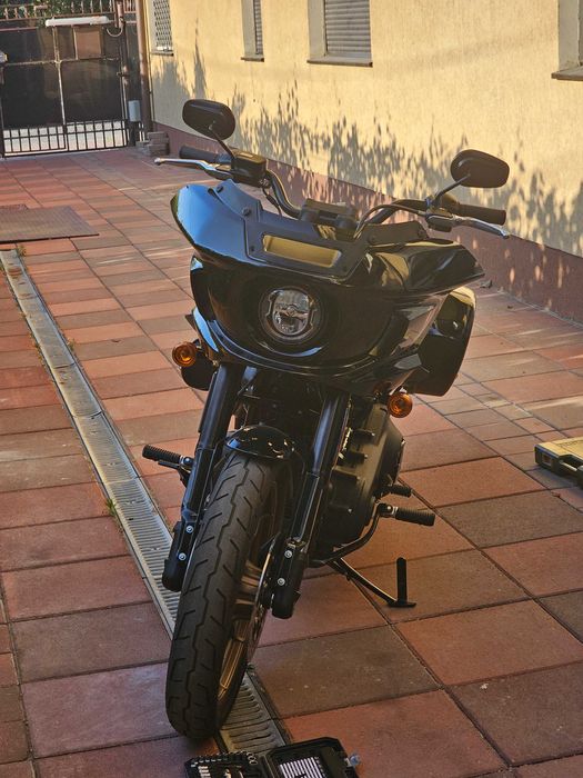 Harley Davidson Low Rider ST 2024 Vivid Black accesorizat