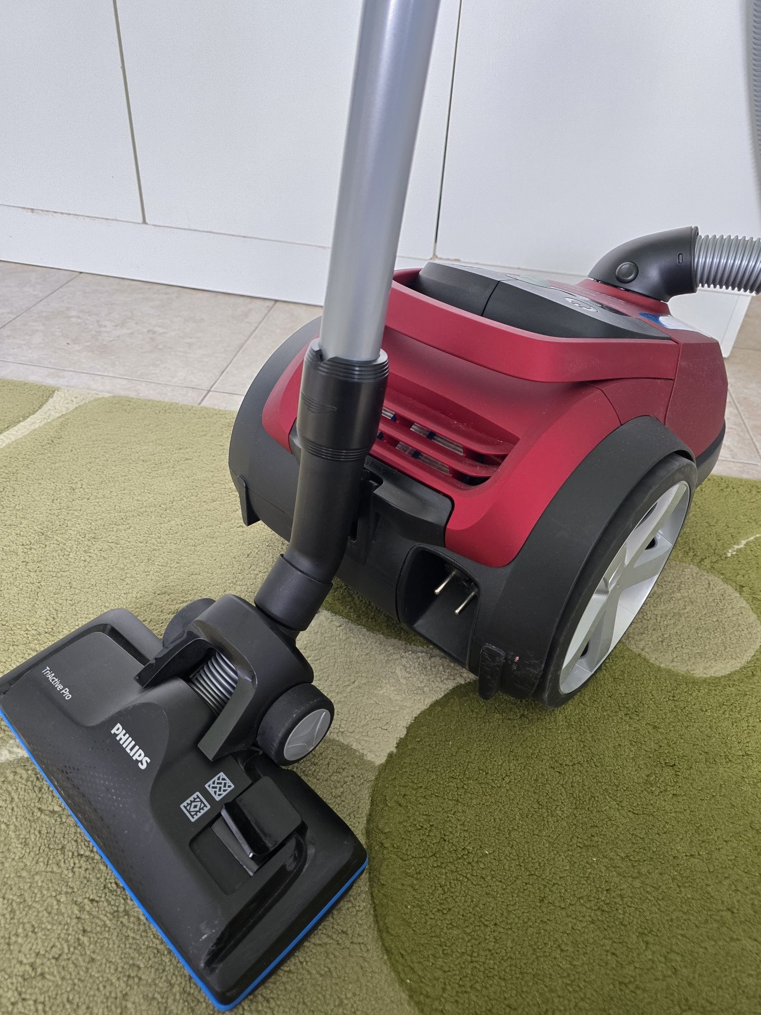 Прахосмукачка PHILIPS с Гаранция