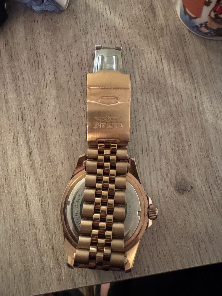 Invicta pro diver
