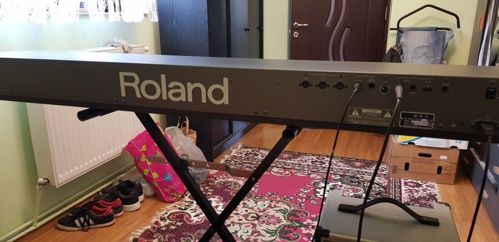 Vand pian digital Roland