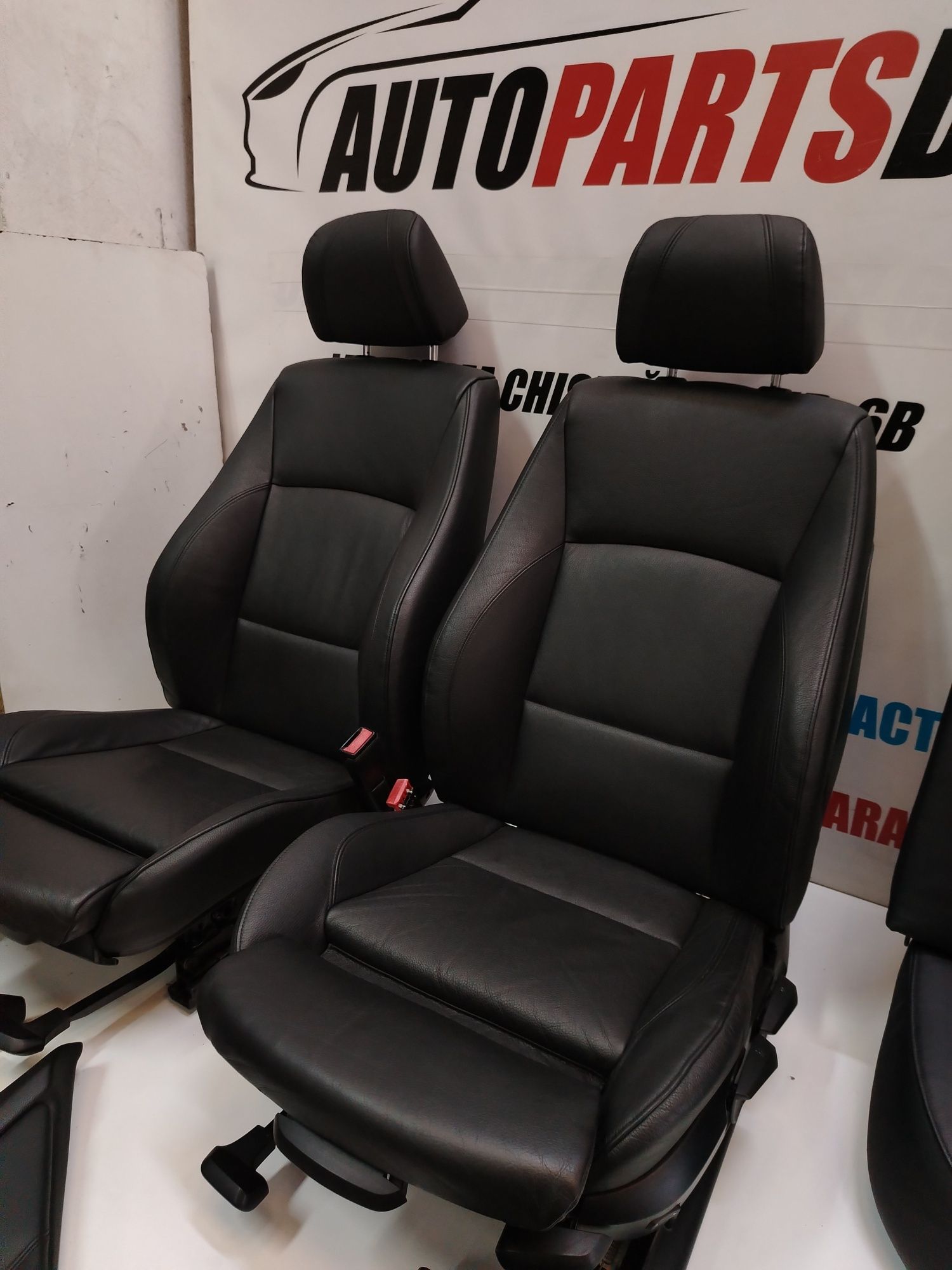 Scaune interior fete usi Piele M recaro Piele E90 Seria 3 Negre