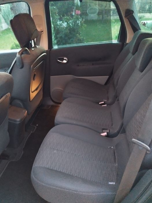 - Renault grand scenic 
An 2007 
Motor 2.0 cp 150
Cutie manuala 6+1
Se