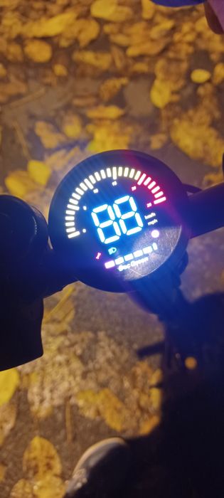 Trotineta electrica noua