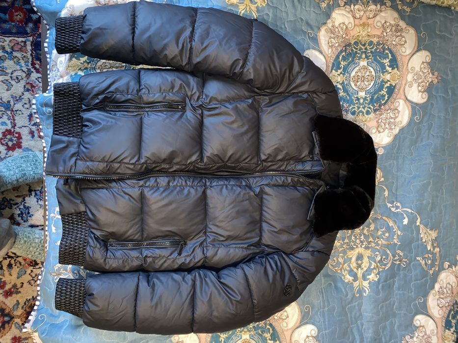 Продам куртку классическую