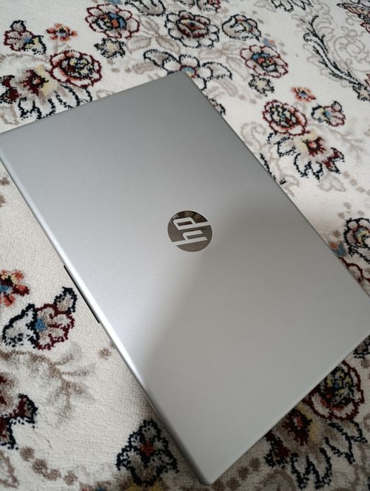 Sotiladi: HP Noutbuk 15.6 dyuym