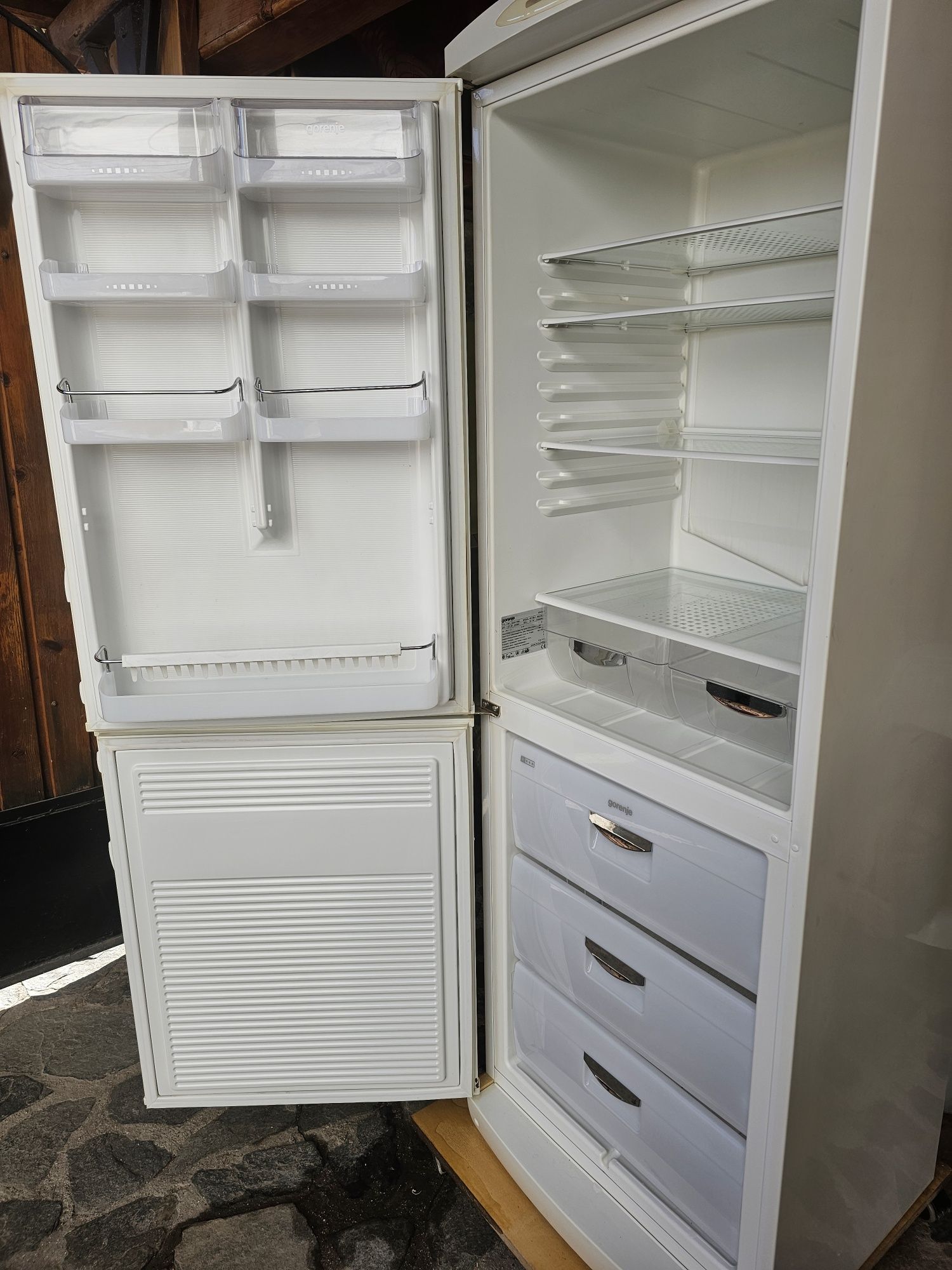 Хладилник с фризер Gorenje