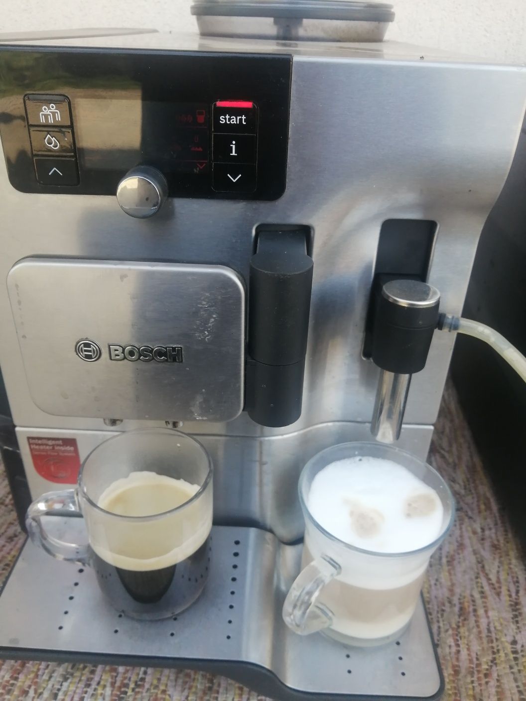 Expresor cafea boabe și măcinată Bosch Vero 500