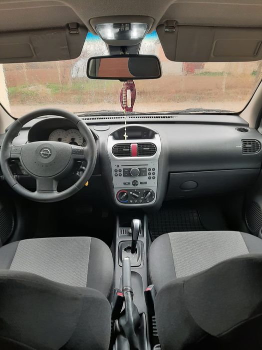 Opel corsa 1.4 benzina