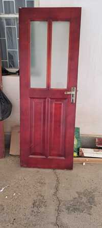 Двери деревянные в отличном состоянии