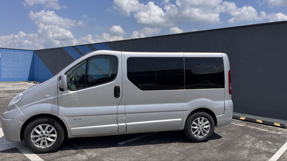 Renault Trafic passenger 8