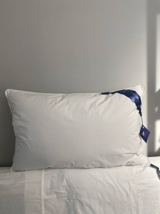 Подушки пуховые  доставка бесплатно