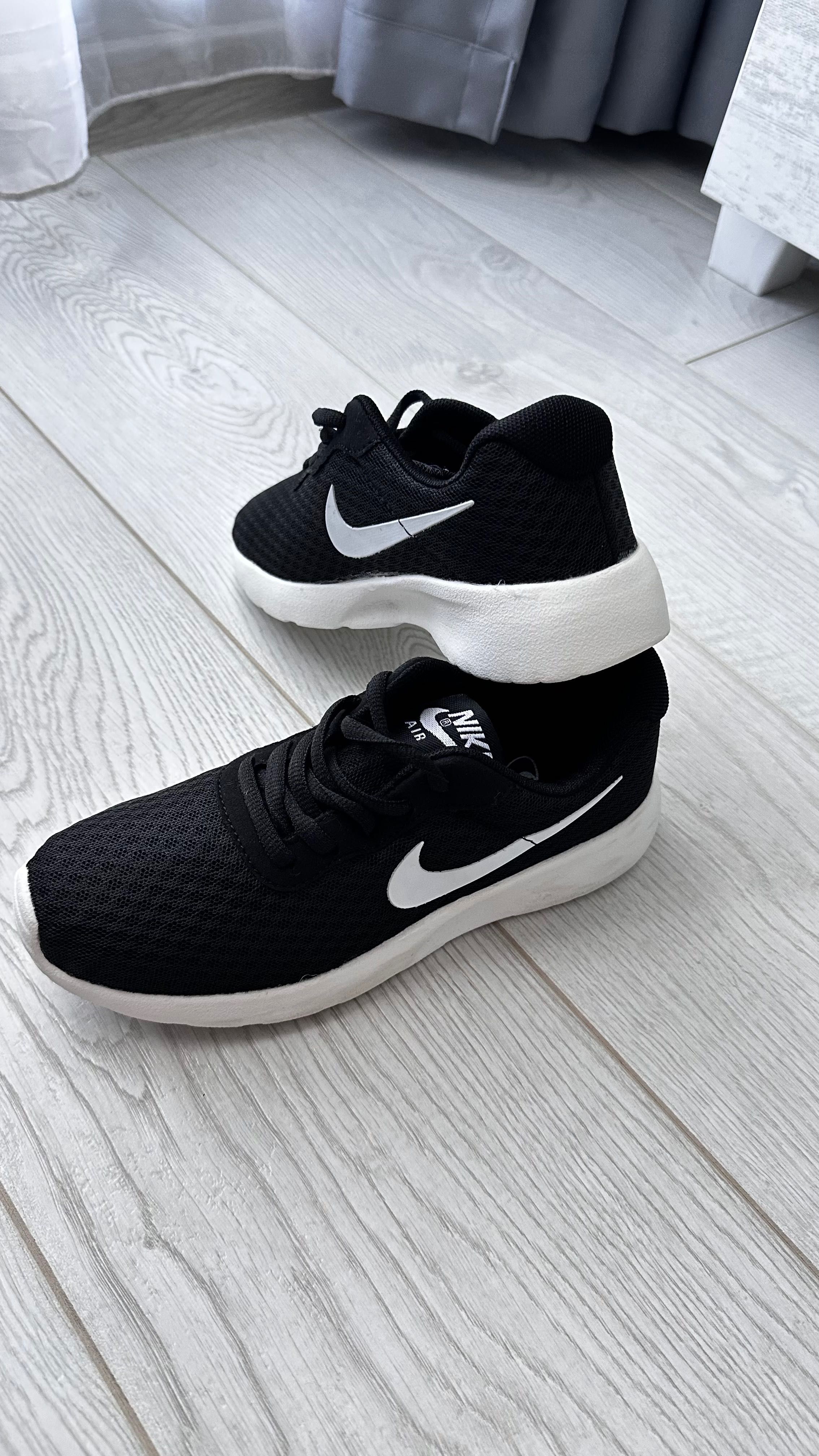 Оригинални маратонки Nike
