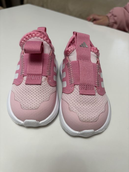 Incaltaminte ADIDAS bebelusi