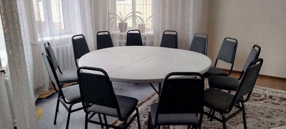 Аренда Круглый стол на 10-12 человек