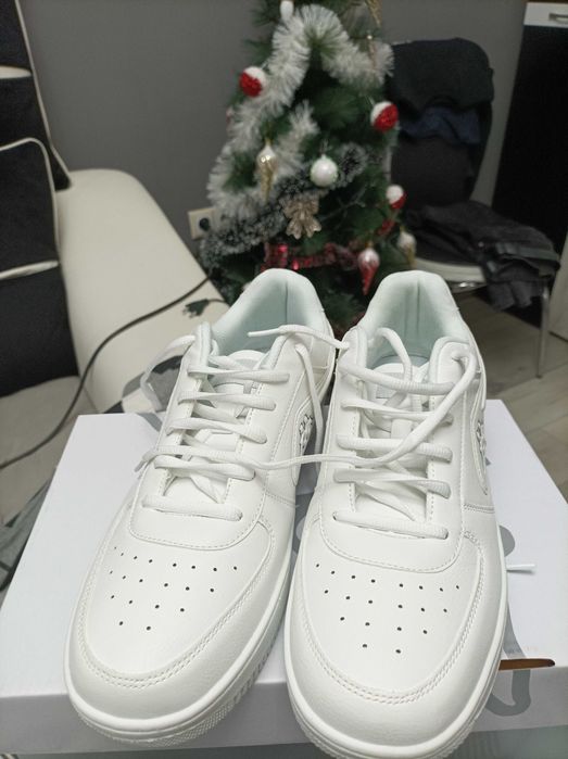 Мъжки маратонки нови