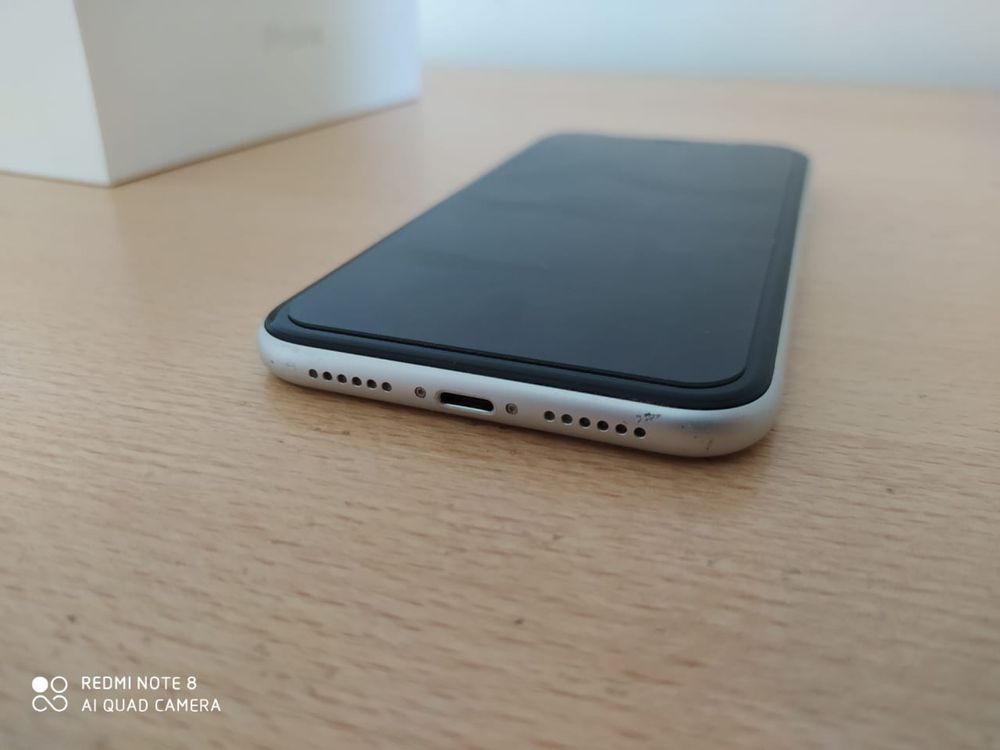 Продам Iphone xr 64gb 2-sim в хорошем состояний