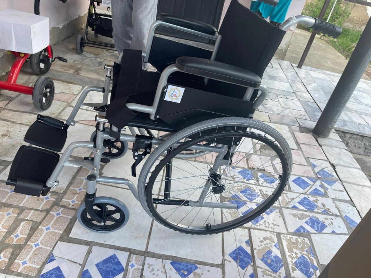 Инвалидная коляска для взрослых прогулочная
