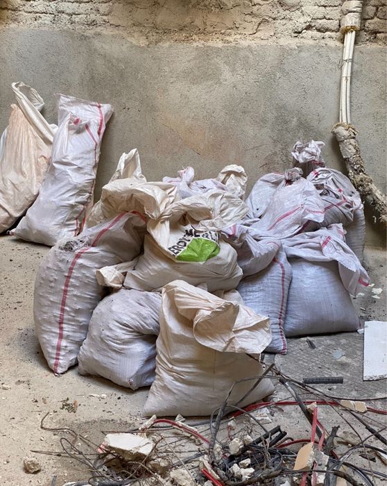 Servicii : transport moloz , debarasari , golili , defrisari vegetale