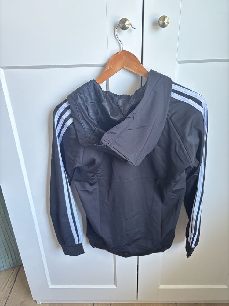 спорте екип  adidas neo размер s/m
