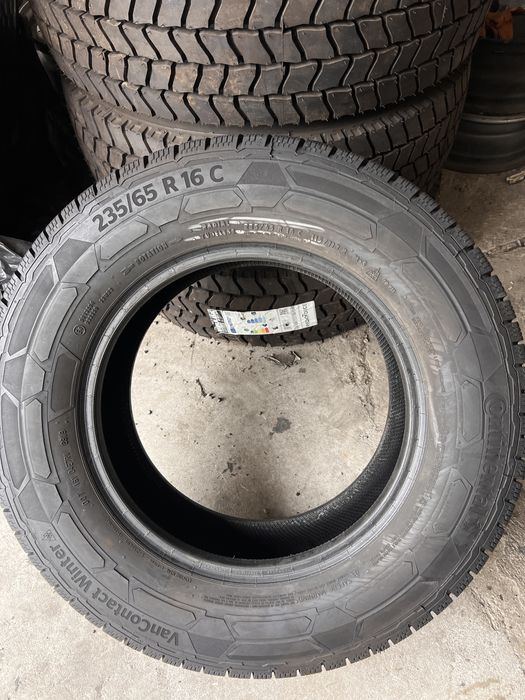 4 anvelope 235/65/16 C , Continental !
