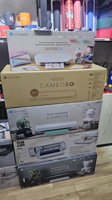 В наличи  есть Porttrait 4 cameo 5 cameo alpha cameo pro