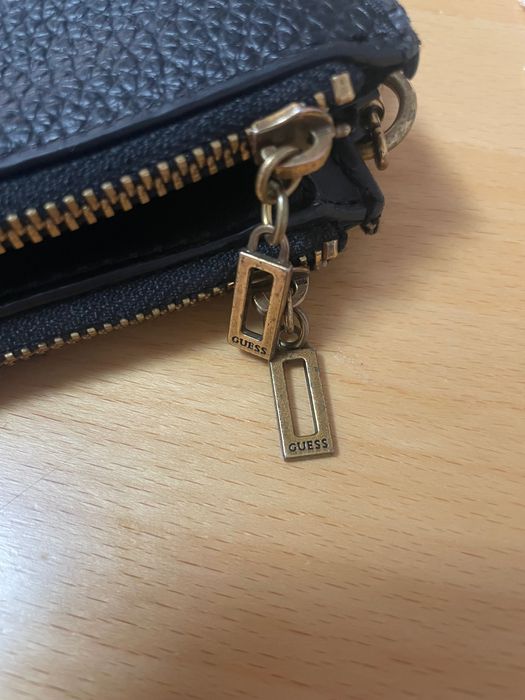 Guess оригинално портмоне