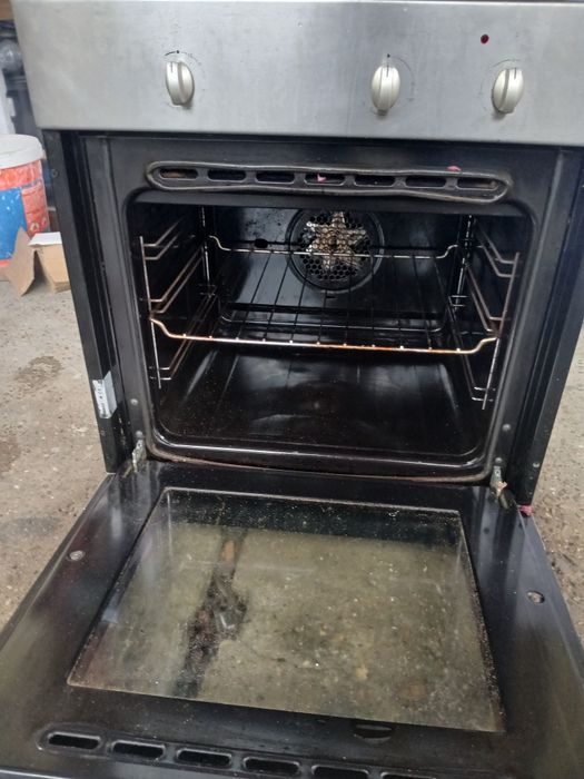 Vând cuptor și plită Beko