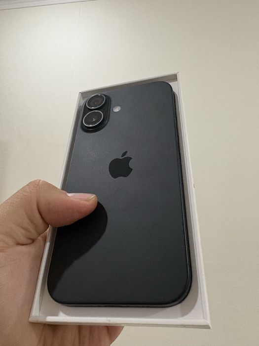 Продам айфон 16 256 гиг 13циклов