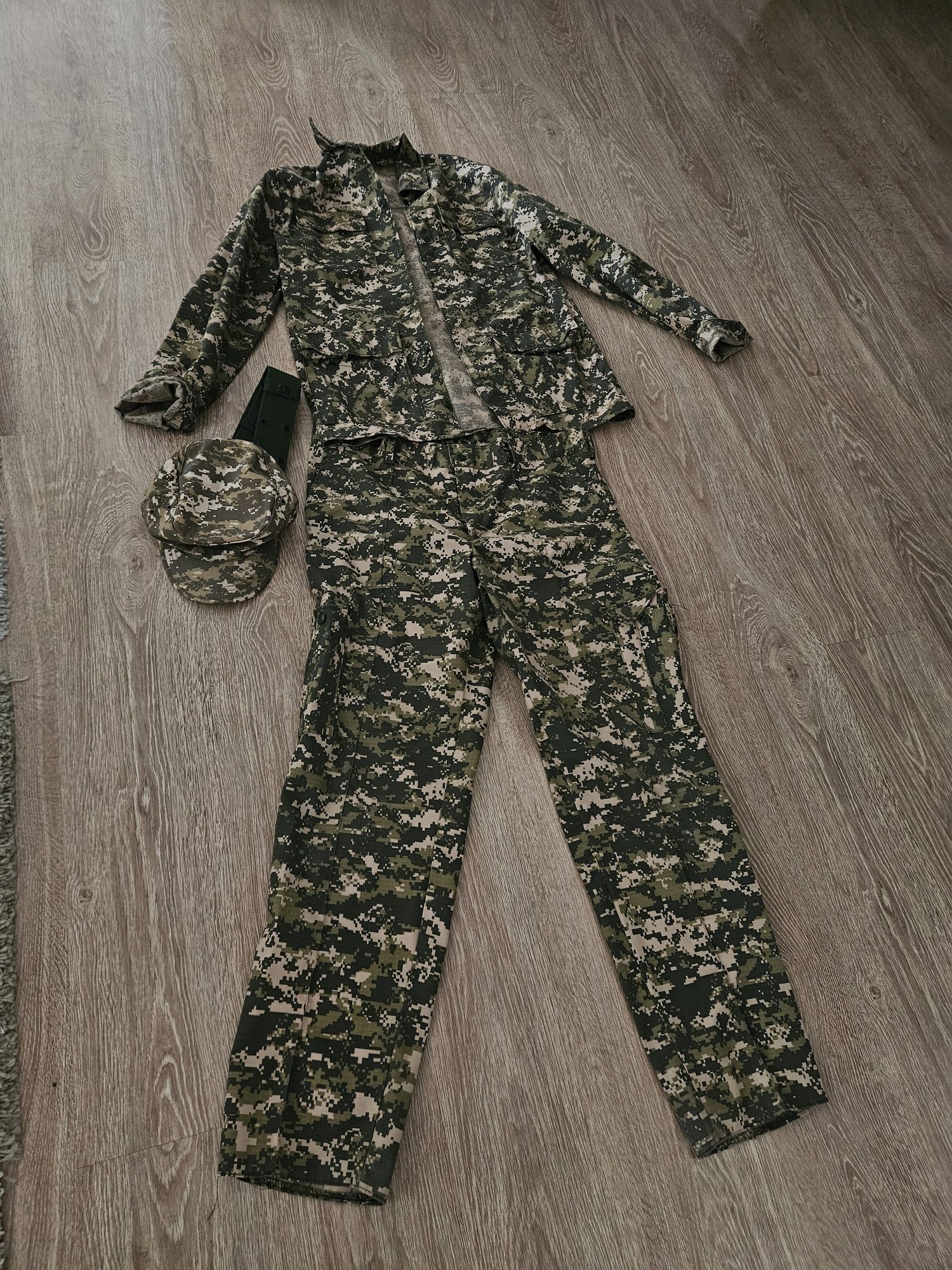 Продам военную форму