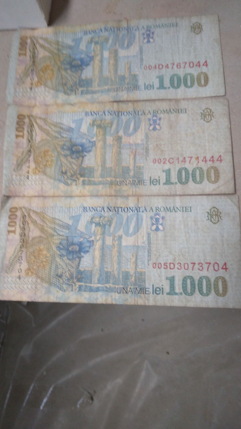 Bancnote de 1000  si 2000 lei