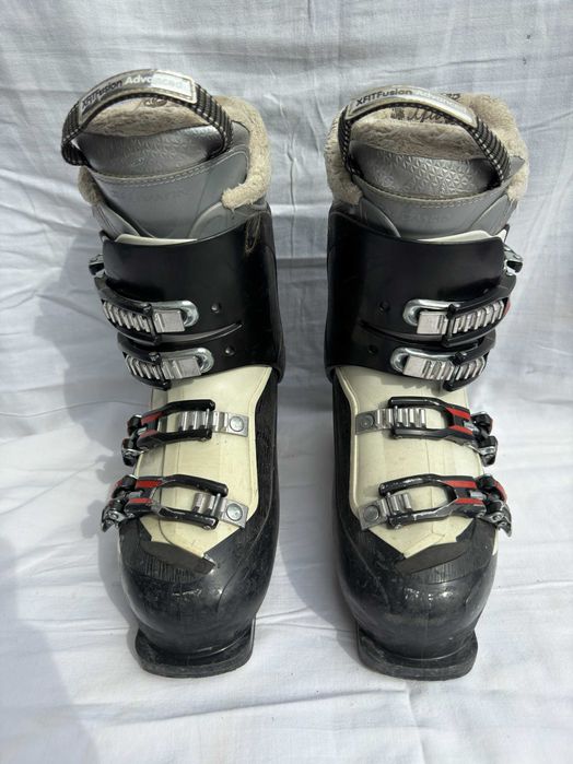 Clapari ski schi Salomon Mission R70 marime EUR:37 Mondo:24.5 288mm