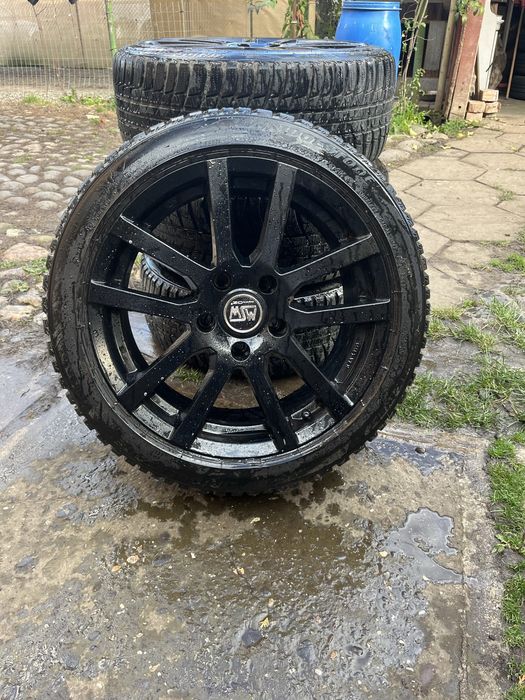 Vând Jante R17 cu anvelope M+S