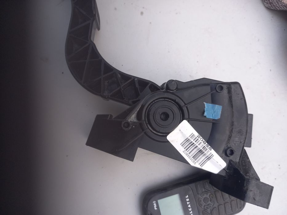 Педал на газта за фият Крома 2.2 бензин 147к.с