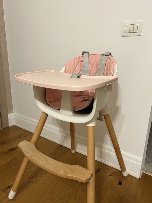 Scaun de masa bebelus