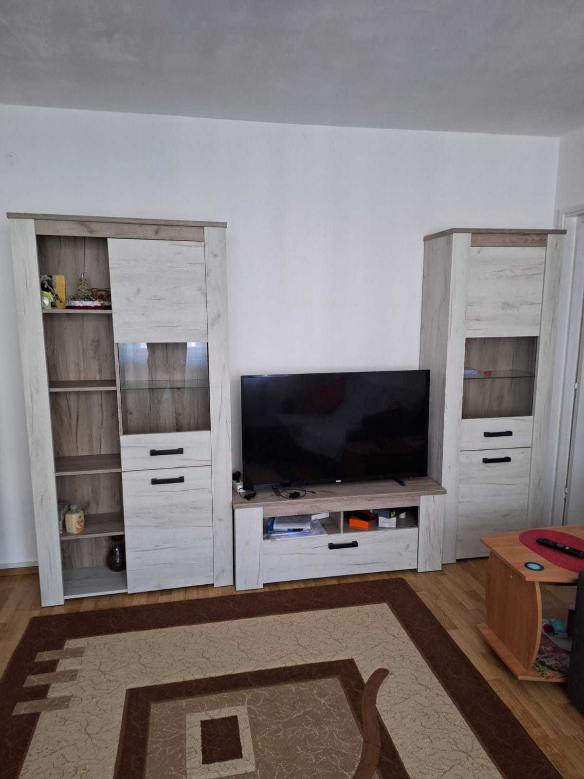 Vand apartament 3 camere